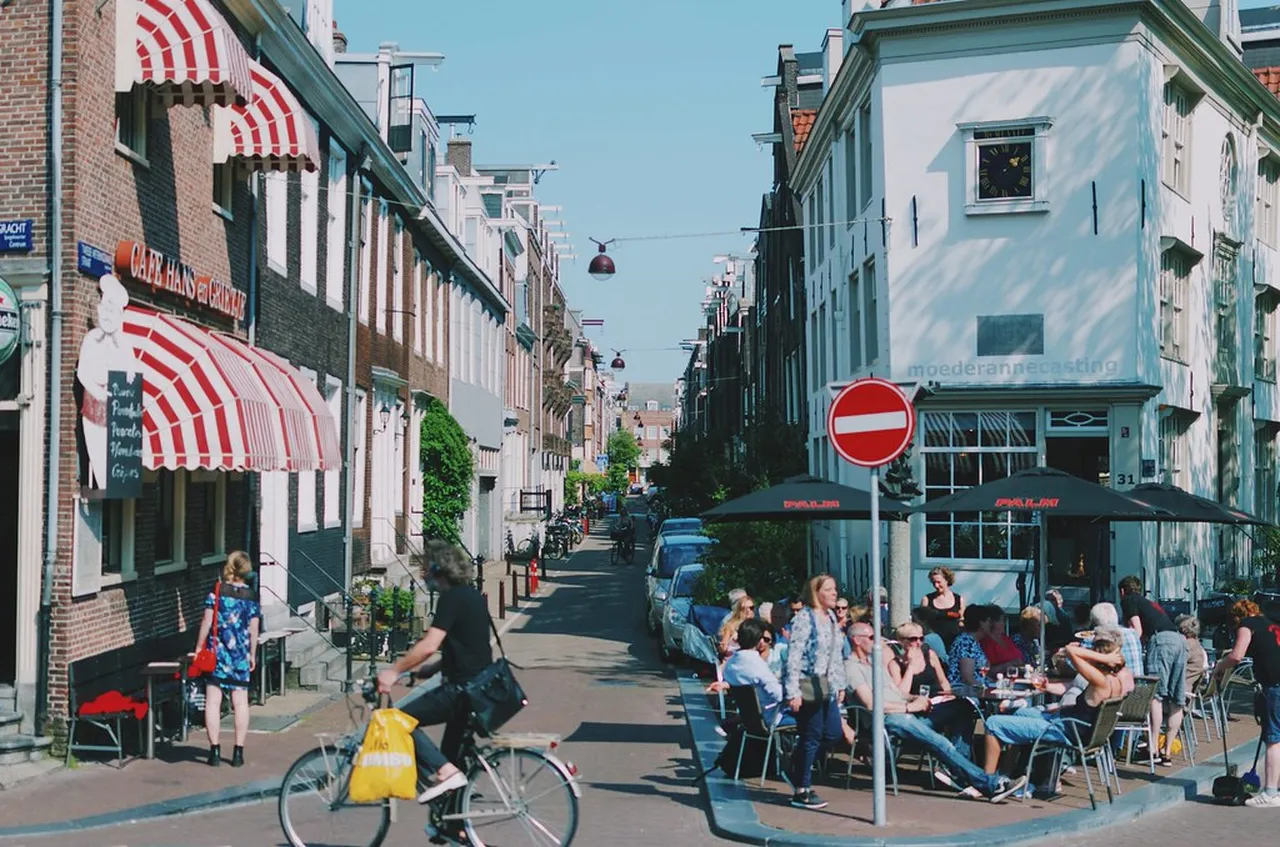 4. Experience the Anne Frank House: A Testament to History