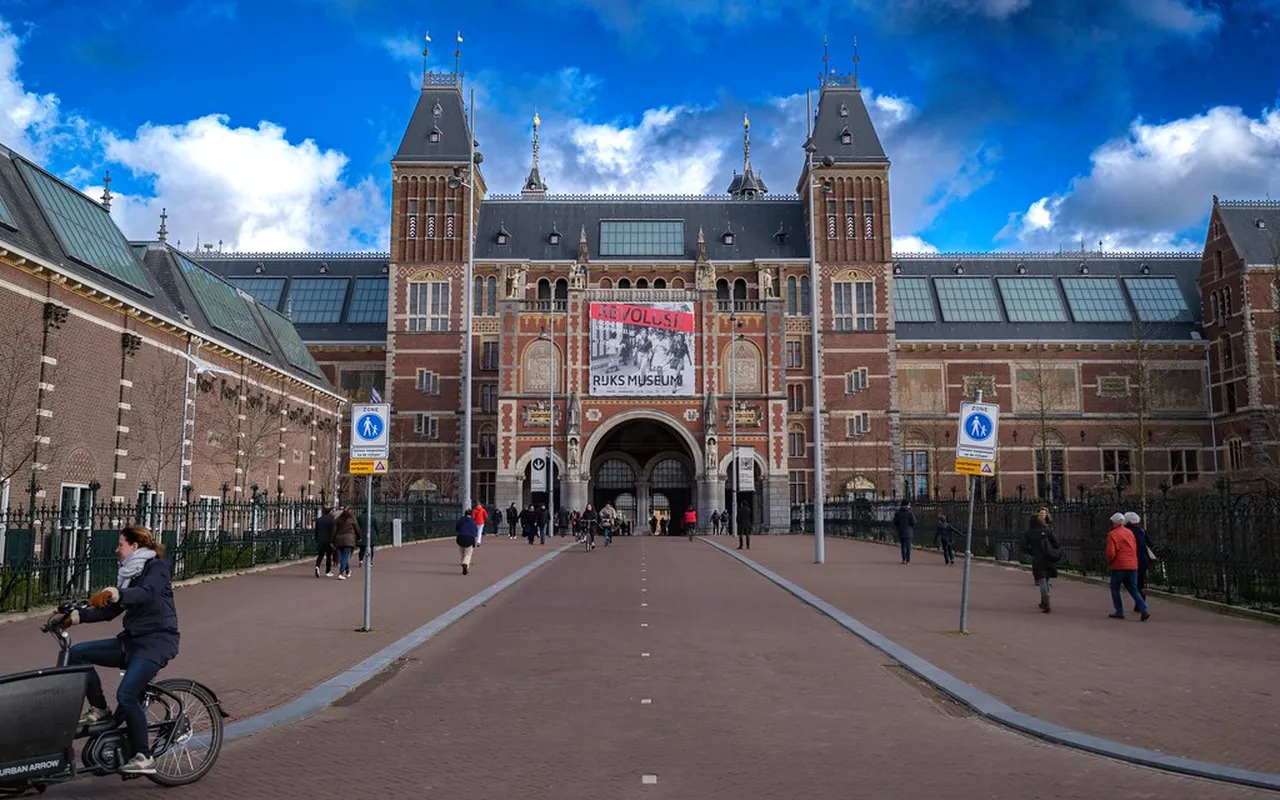 2. Amsterdam Dance Event: A Must-Visit for Music Lovers