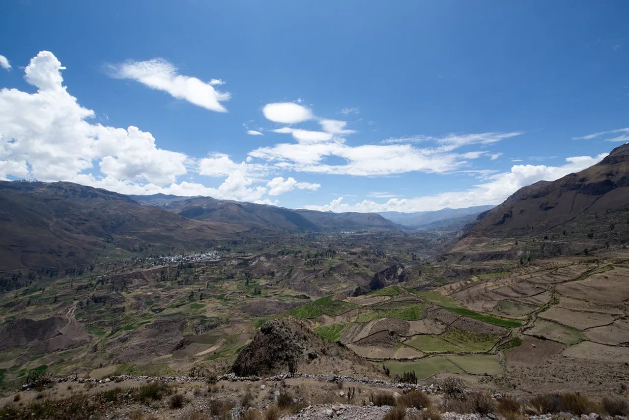 5. Immersing in Arequipa’s Artisan Markets: A Treasure Trove of Handcrafted Goods