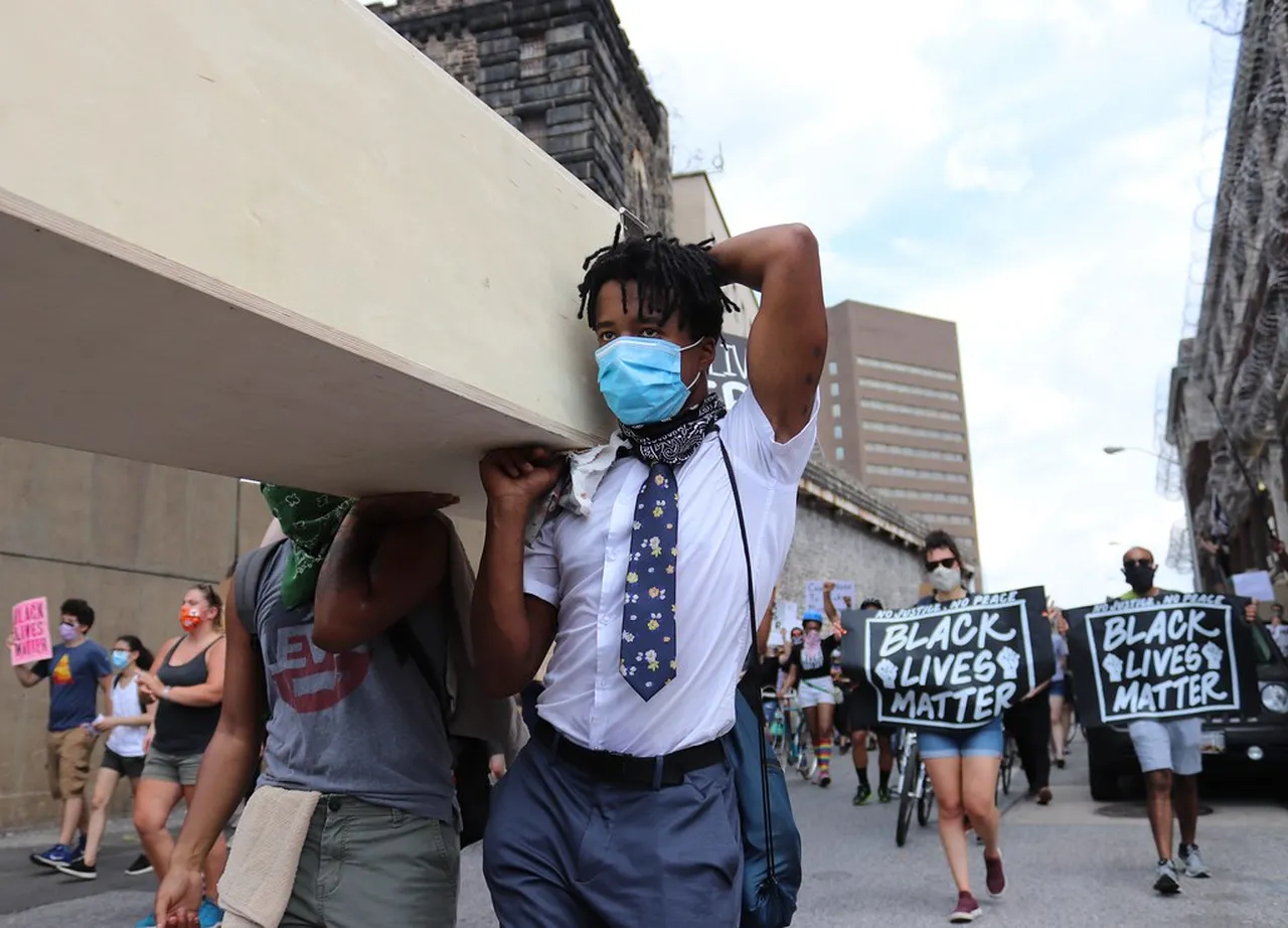 2. Celebrate at the Baltimore Artscape: America’s Largest Free Art Festival