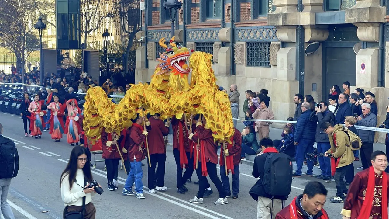 1. Discovering Gaudí’s Masterpieces: The Essence of Barcelona Culture