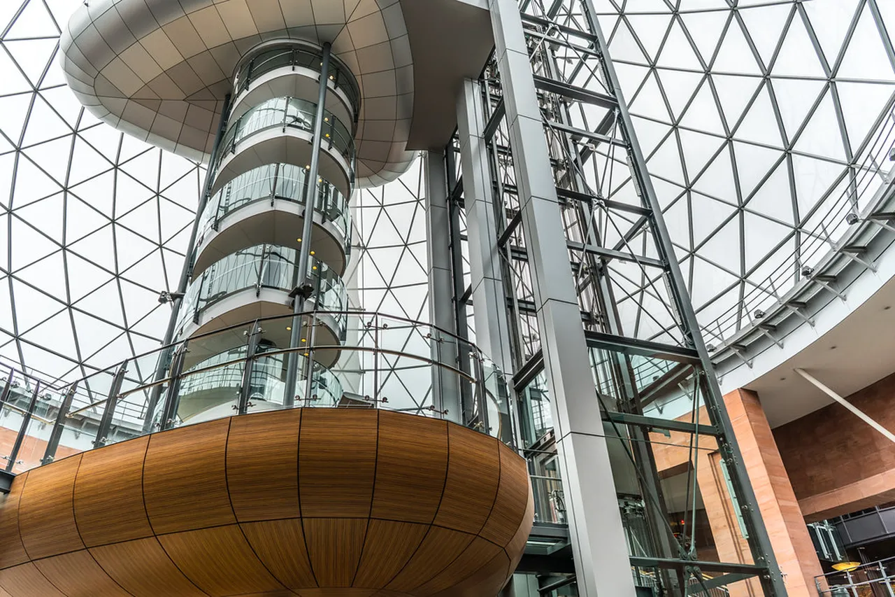 3. Enjoy Live Music Venues in Belfast Nightlife Scene