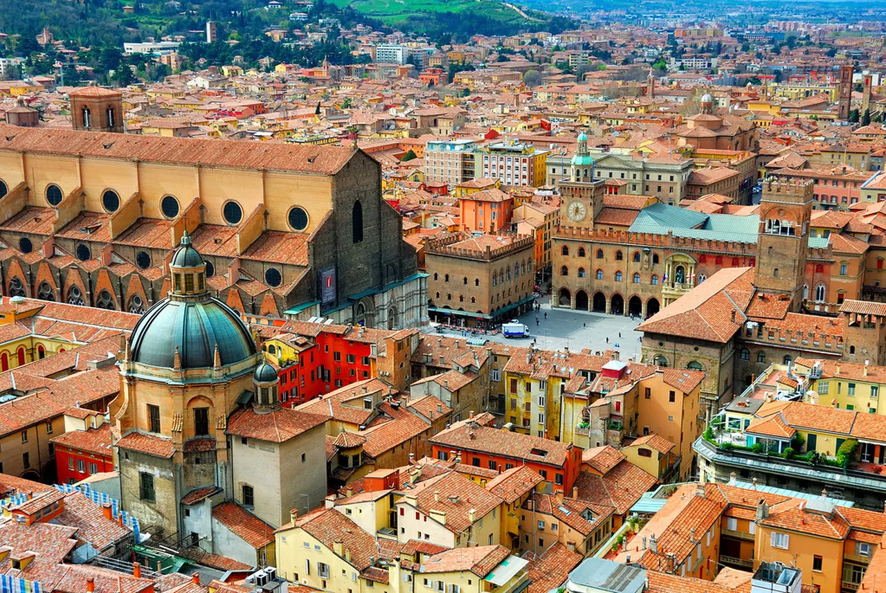 4. Visit the Archiginnasio: The Historic University of Bologna
