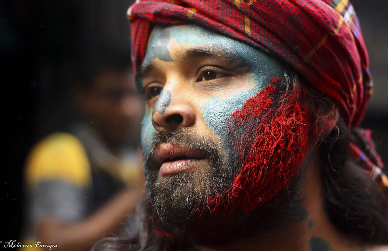 5. Immersing in Dhaka’s Religious Diversity: Temples, Mosques, and Churches