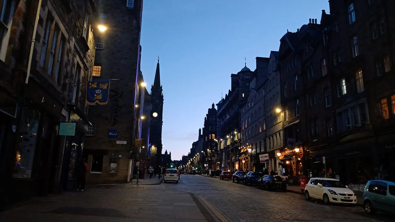 1. Edinburgh Festival Fringe: The World’s Largest Arts Festival