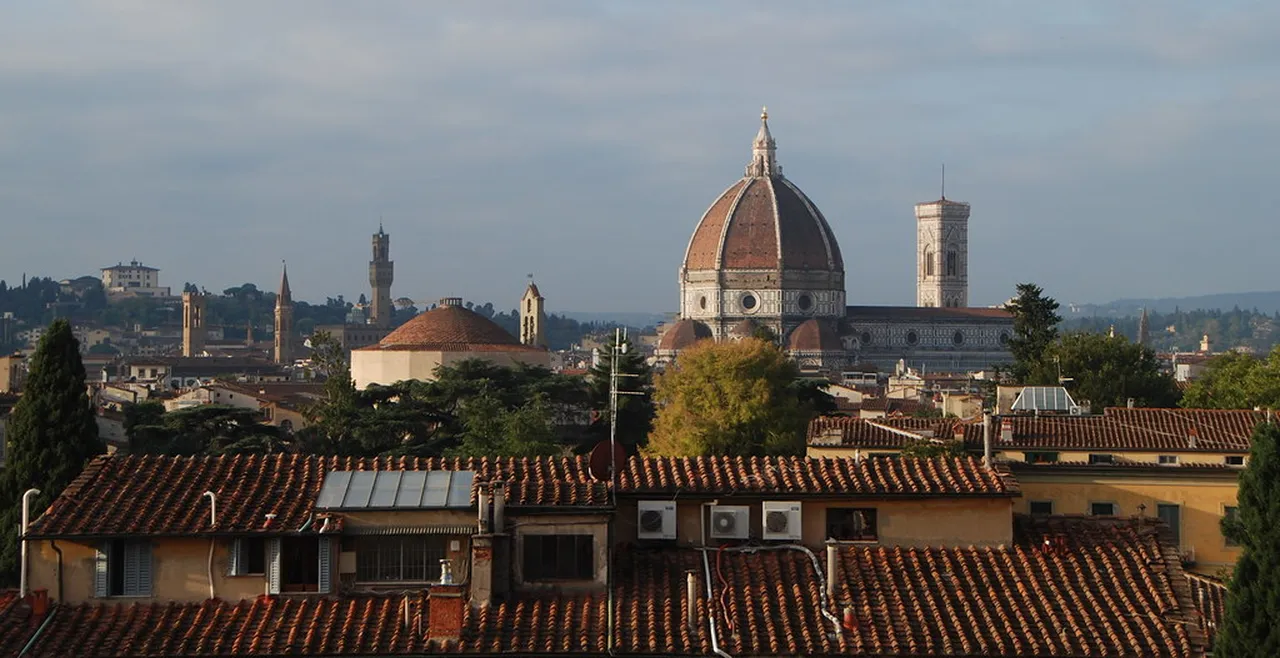1. Exploring the Uffizi Gallery: A Masterpiece of Renaissance Art