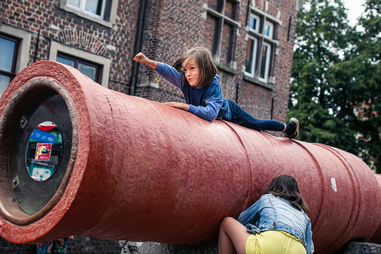 1. Explore the Magnificent Gravensteen Castle: A Journey Through Time