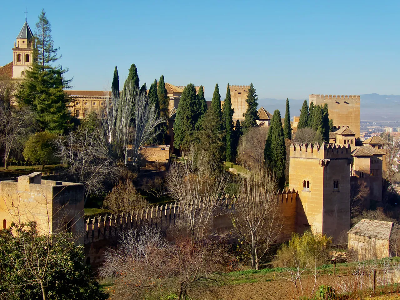 5. Discover the Generalife Gardens: A Place of Serenity