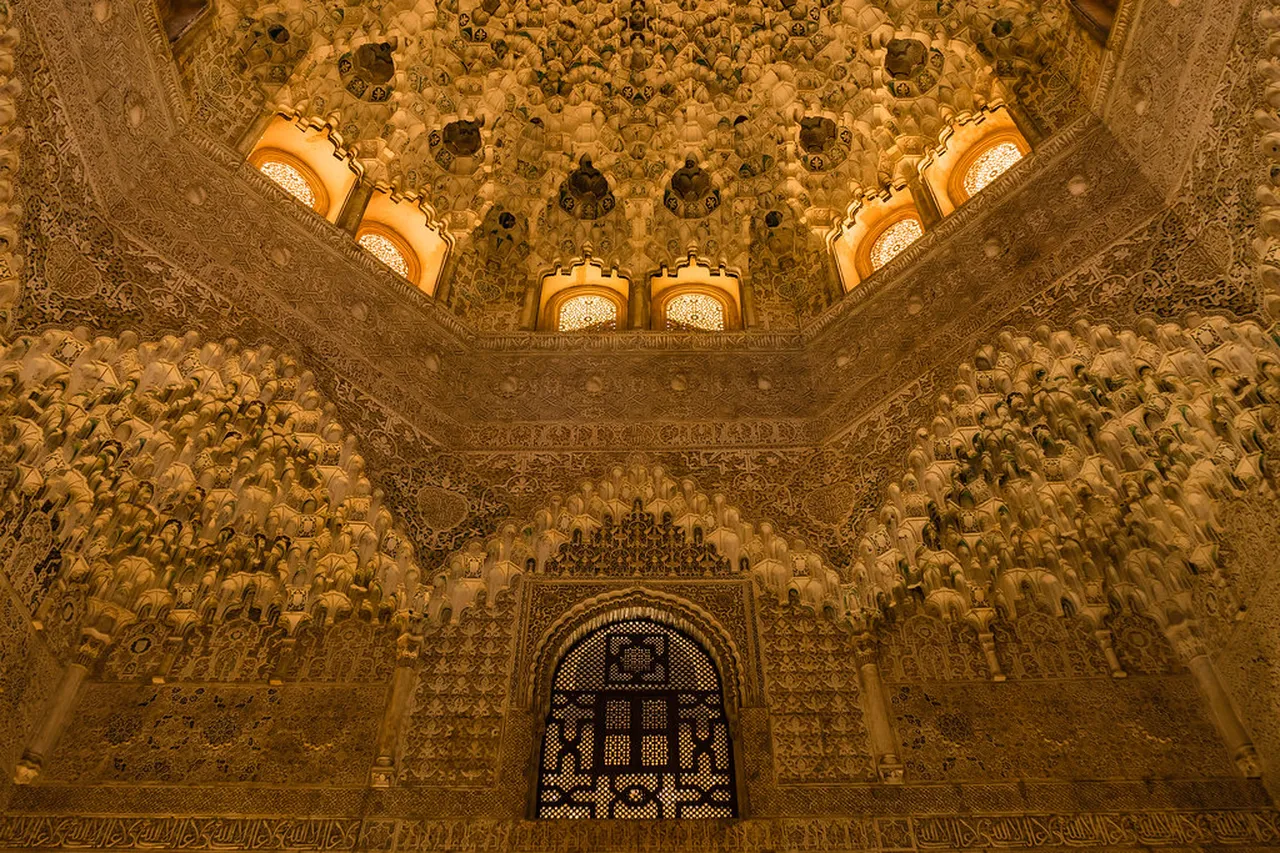 5. The Albaicín: A Journey Through Moorish Influences