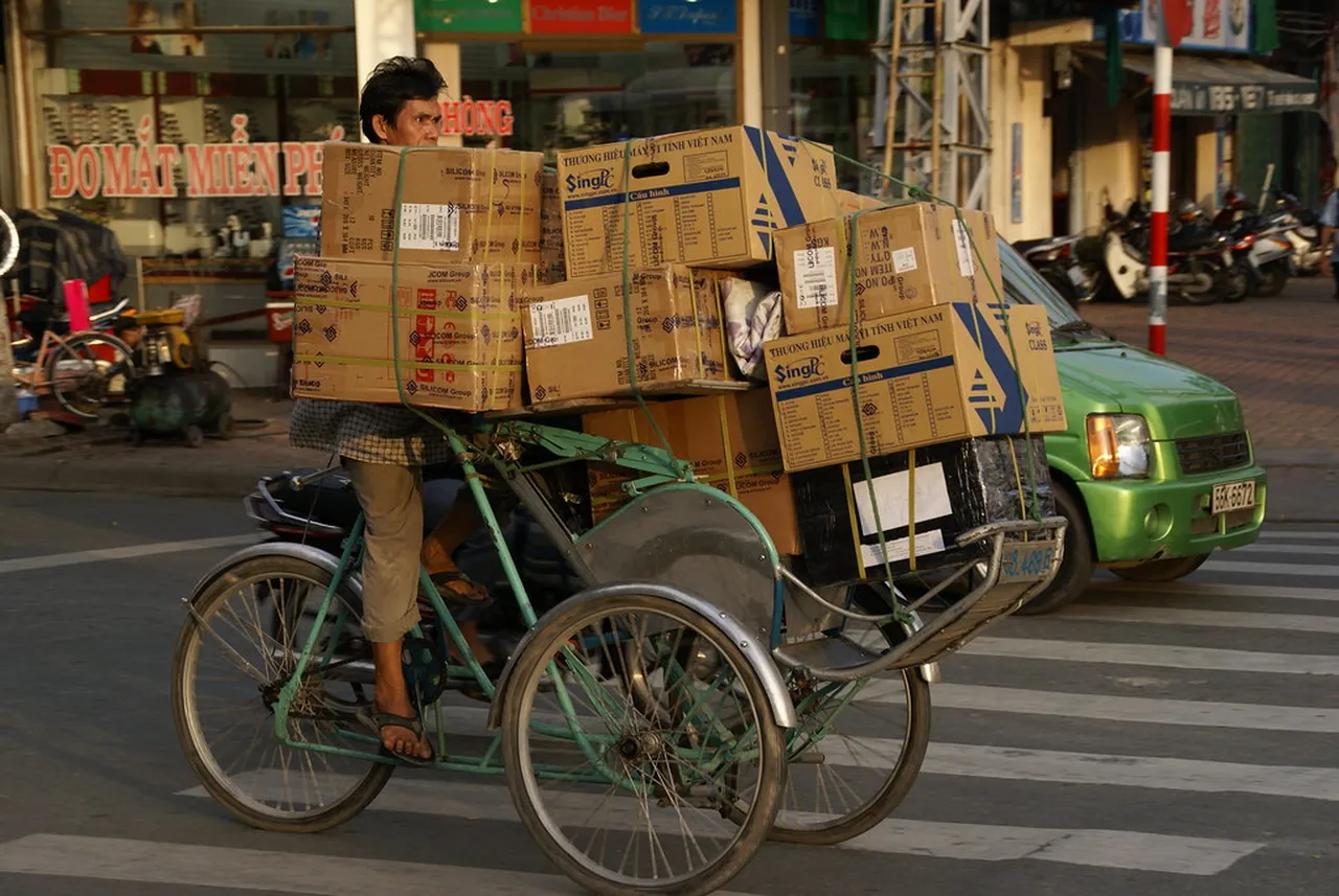 1. Culinary Delights: Street Food Tours in Ho Chi Minh City