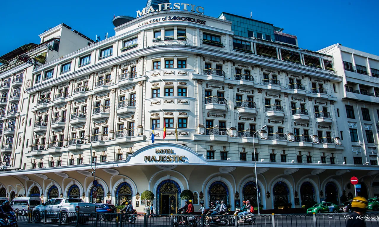 4. Ben Thanh Market: The Heart of Local Commerce