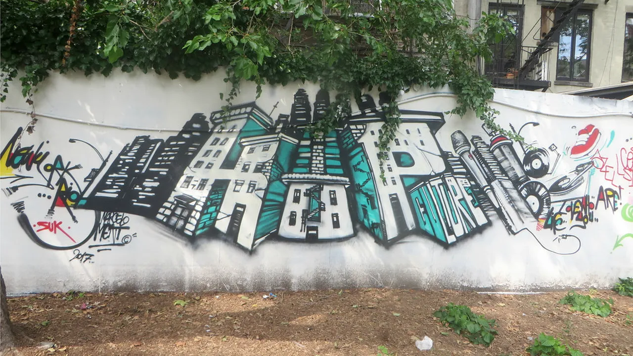 2. Enjoy the Vibrant Street Art Scene in East Downtown Houston