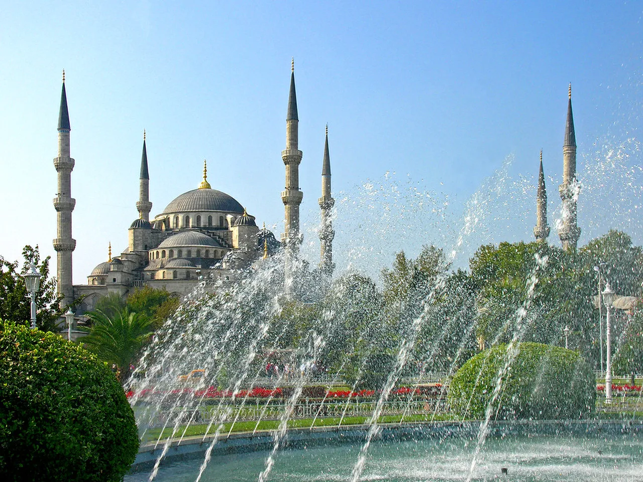 5. Grand Bazaar: Shopping in a Historic Marketplace