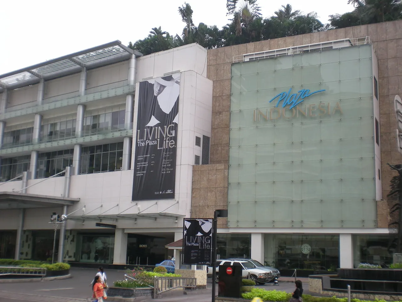 4. Shopping Extravaganza: Discovering Jakarta’s Best Markets