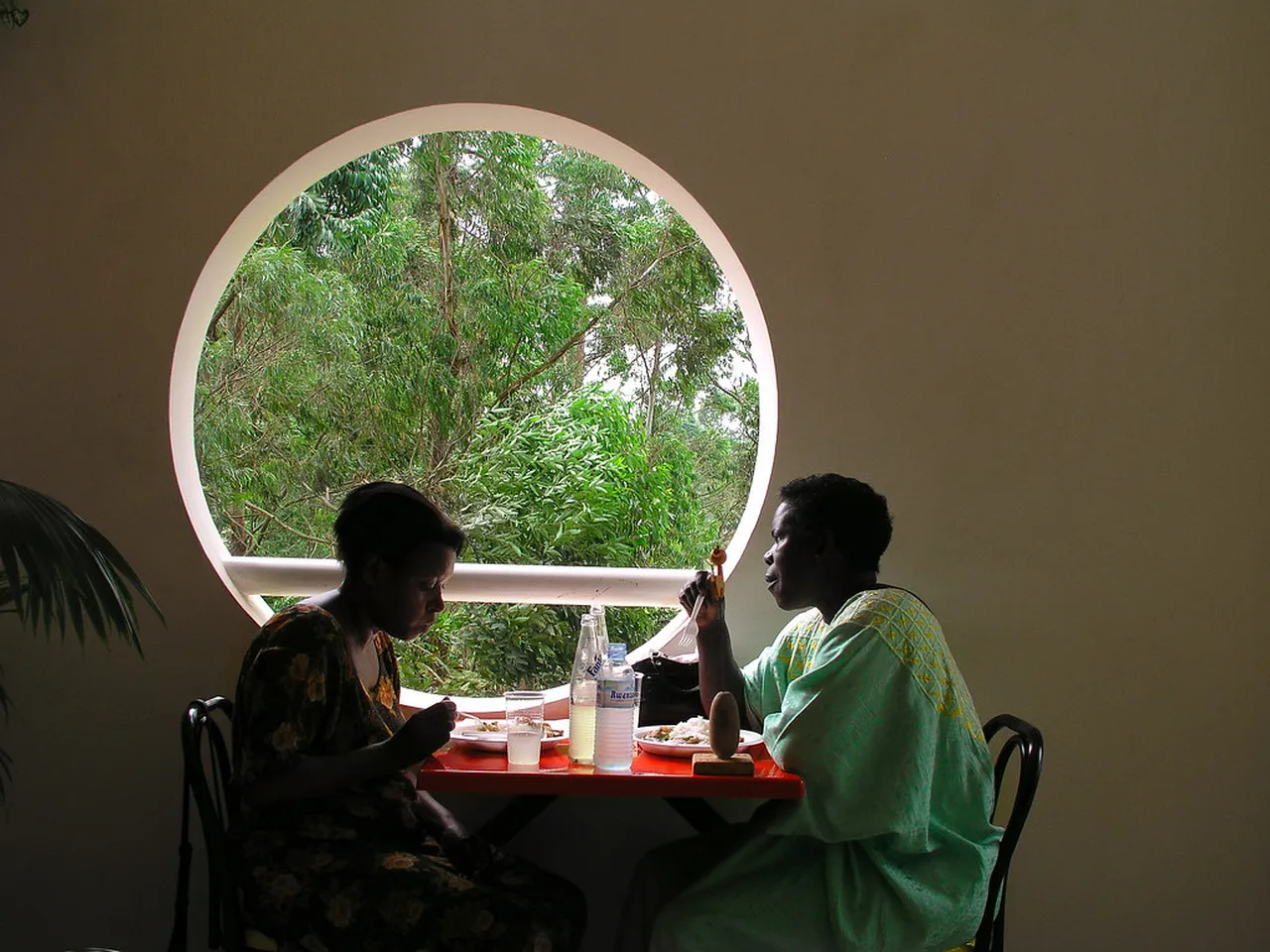 4. Enjoy the Scenic Beauty of Lake Victoria: Activities by the Water