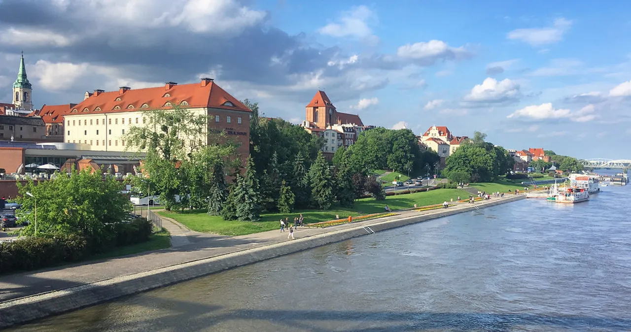 4. Kazimierz: The Historic Jewish Quarter of Kraków