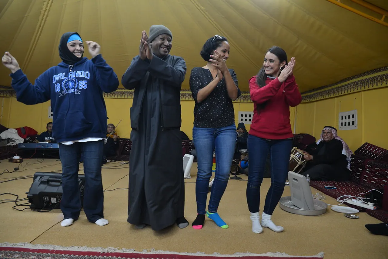 5. Embracing Hospitality: Traditional Kuwaiti Majlis Gatherings