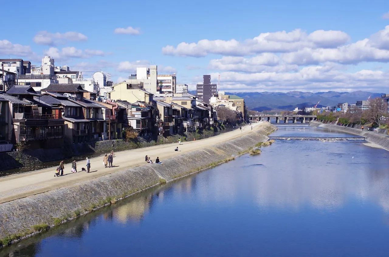 3. Discover the Historic Gion District: The Heart of Kyoto’s Geisha Culture