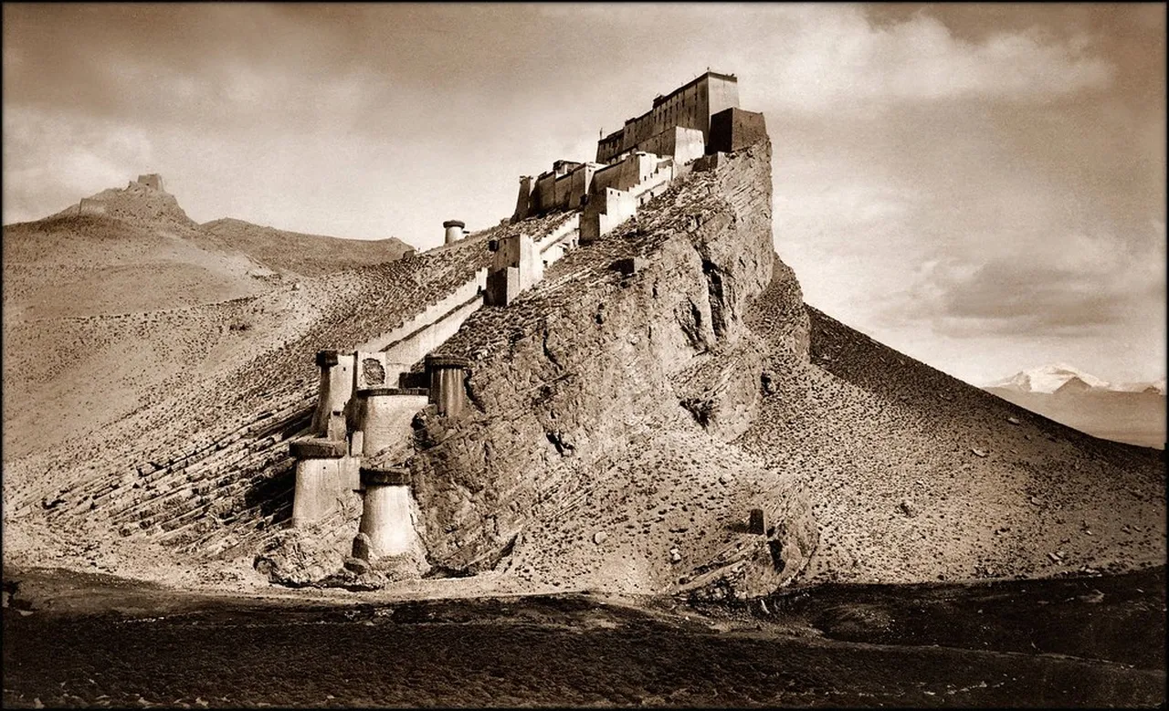 4. Discover Sera Monastery: Engage with Monks and Debates