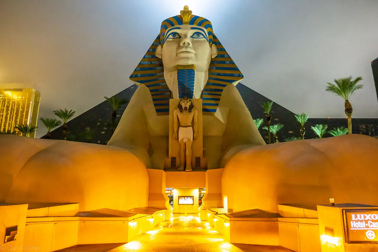 2. Dine Under the Stars: Best Rooftop Restaurants in Luxor