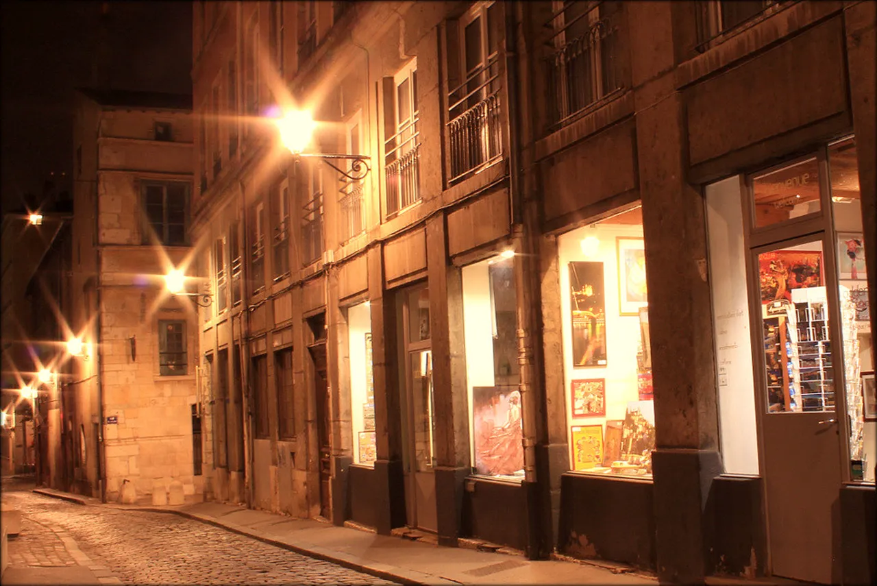 1. Savoring Lyon’s Gastronomic Heritage: A Foodie’s Paradise