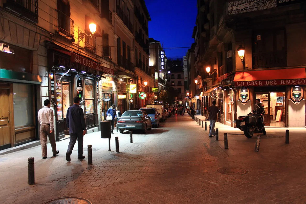 3. Experience the Flavors of Spain: Tapas Tasting Tour