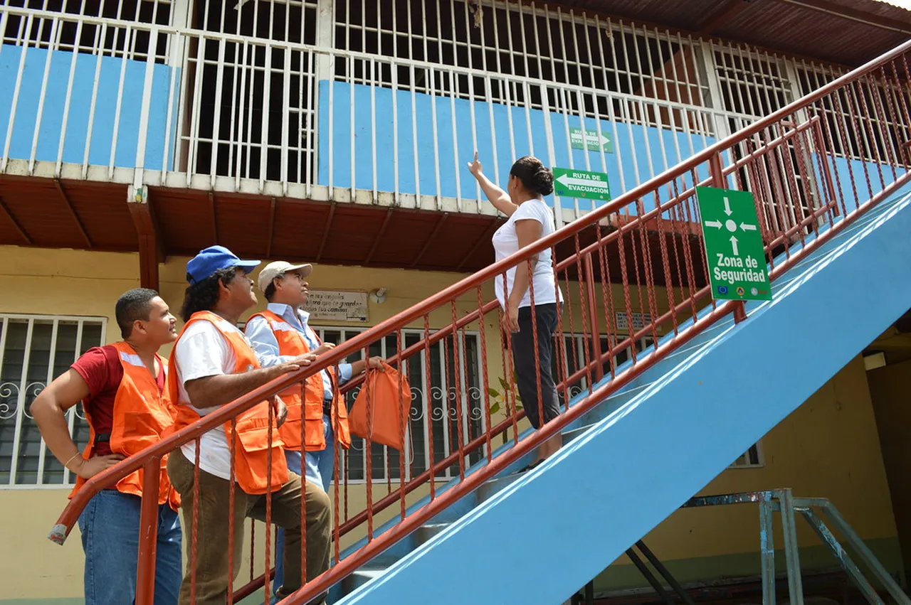 4. International Festival of Poetry: Voices of the World