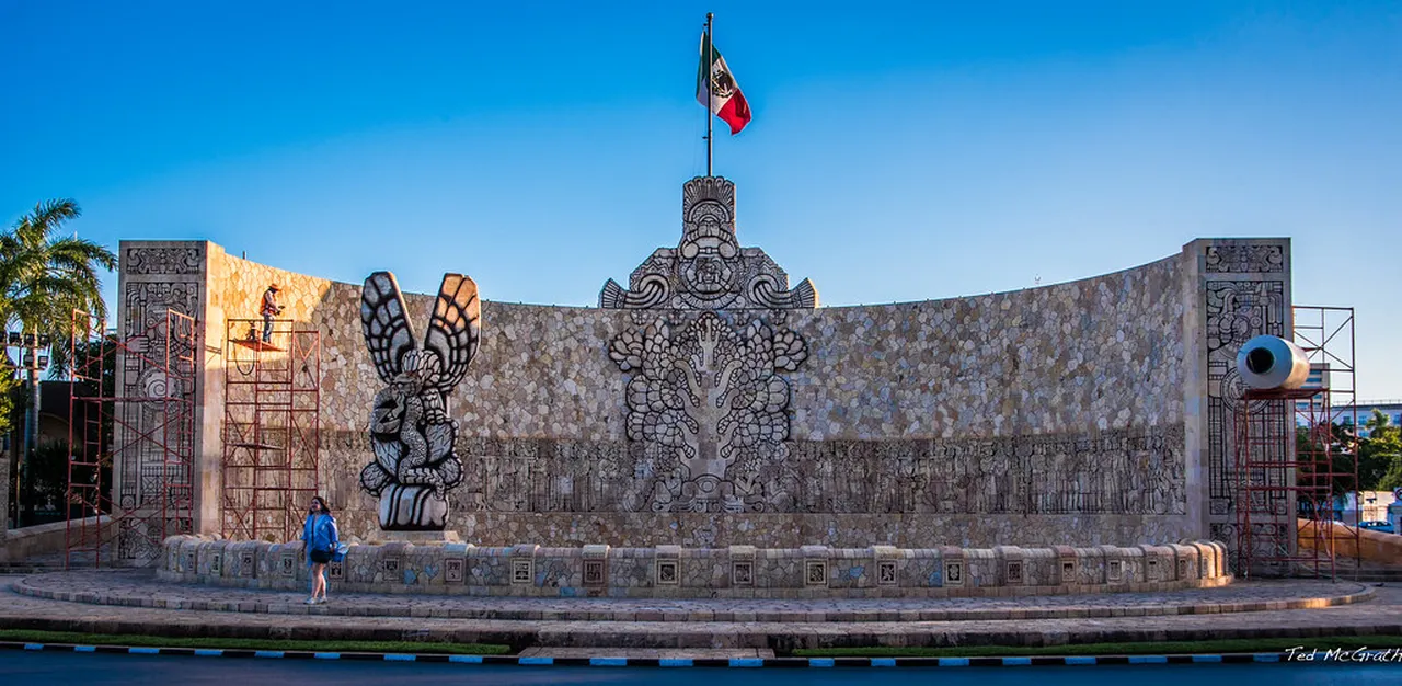 4. Carnaval de Mérida: Colorful Costumes and Unforgettable Parades
