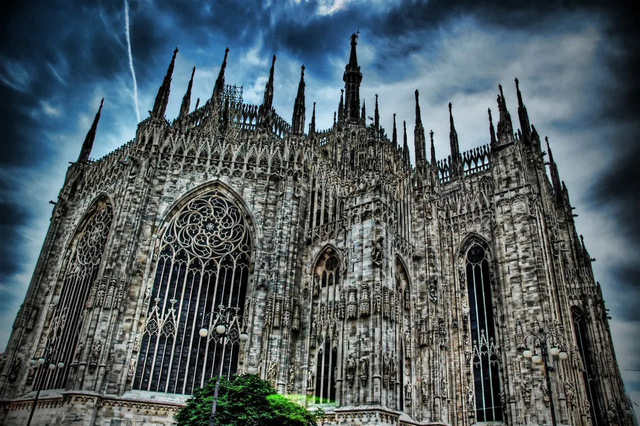 4. Enjoy a Night at La Scala: The Pinnacle of Opera in Milan