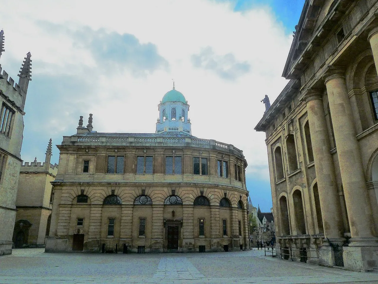 4. Wandering Through the Botanic Garden: Nature’s Beauty in Oxford