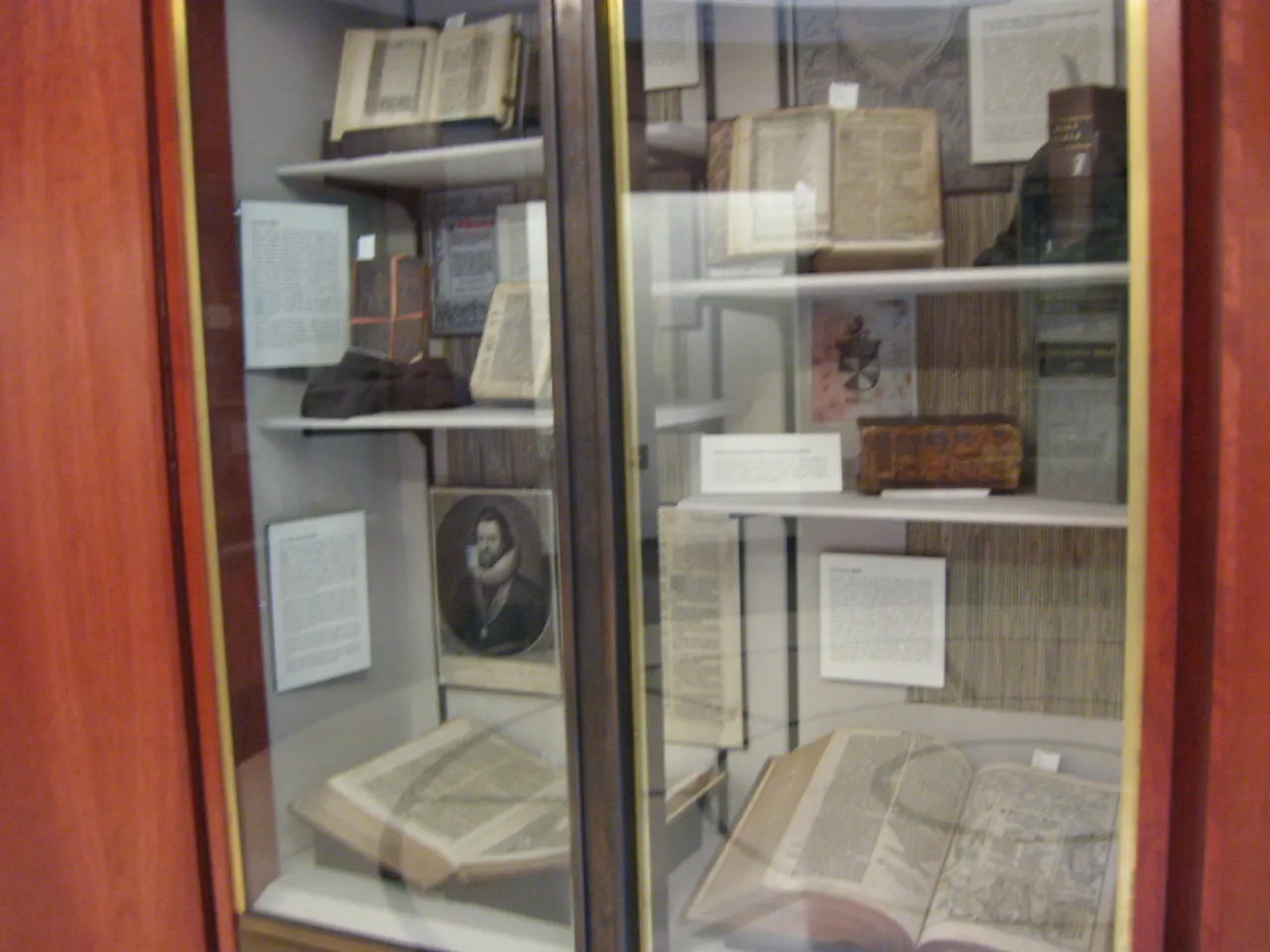 2. Visiting the Ashmolean Museum: Art and History Combined
