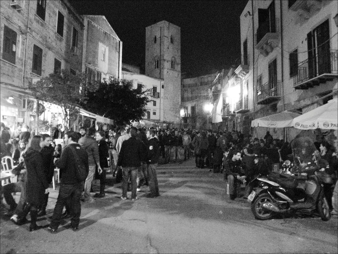 1. Experience the Lively Atmosphere of Piazza Politeama