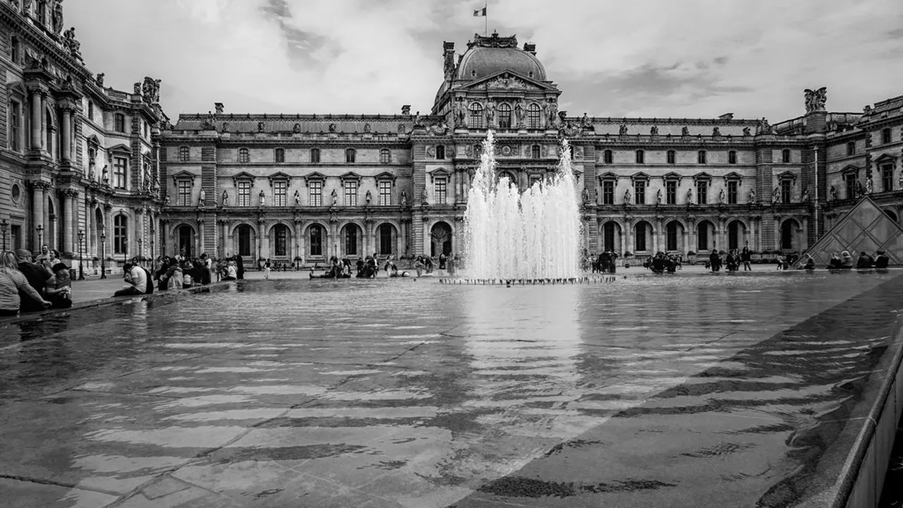 2. Exploring the Hidden Gardens of Paris: A Breath of Fresh Air