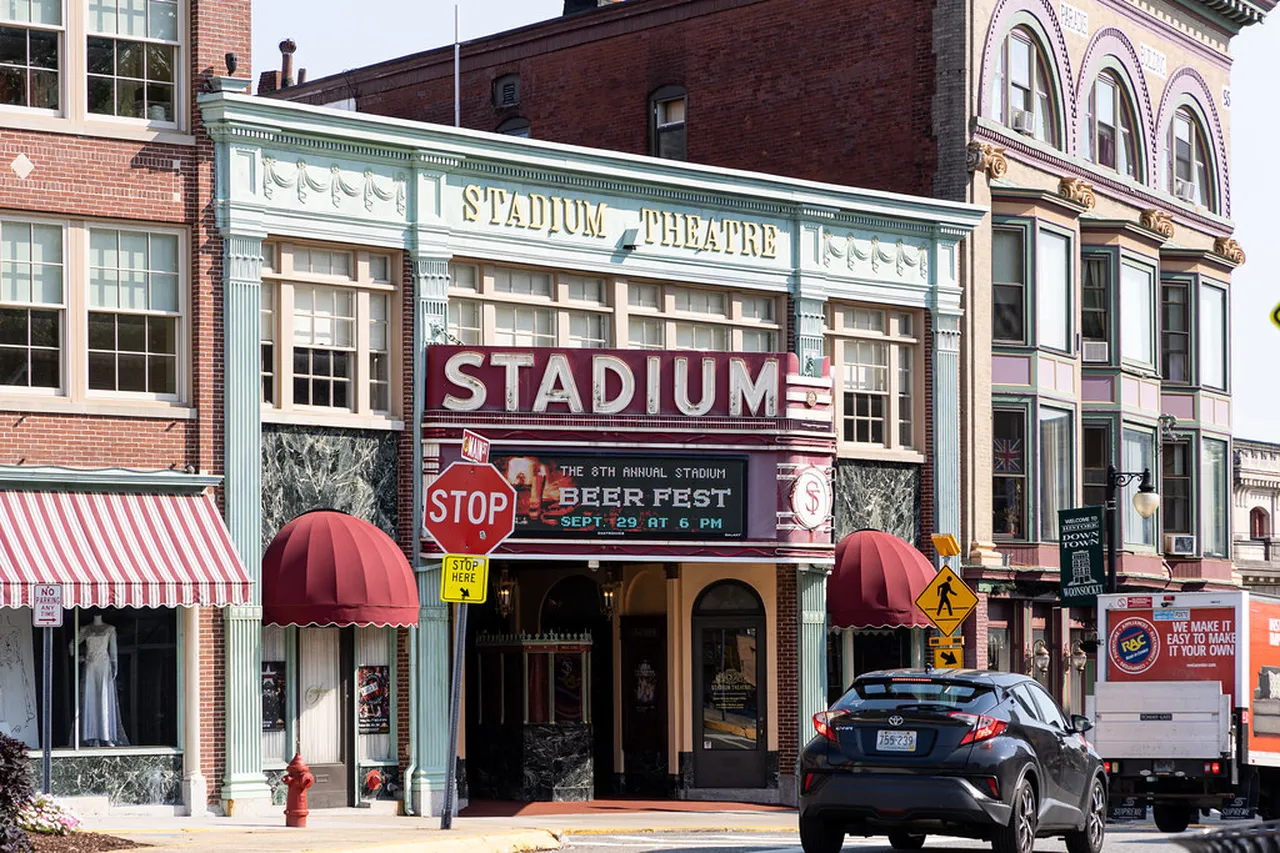 4. Walk Through History: Exploring the Benefit Street Historic District
