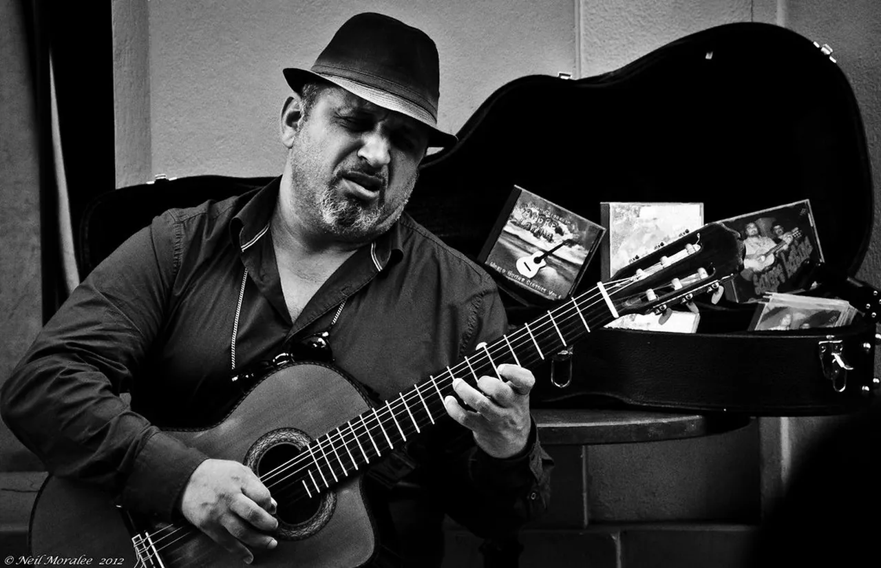 5. Street Parties: Join the Festivities of Rio de Janeiro Nightlife