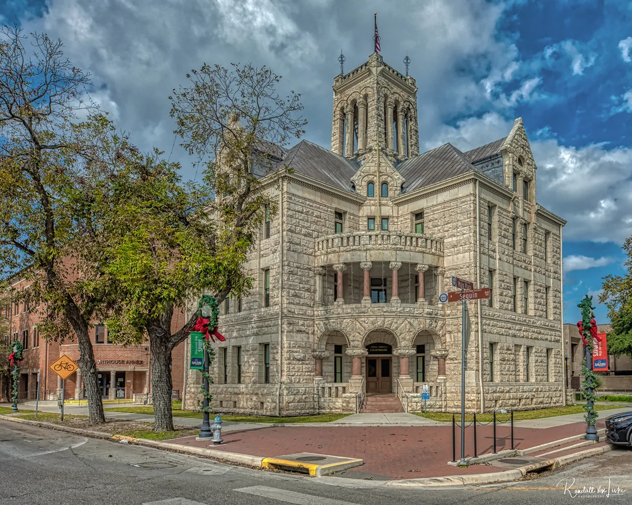 4. Market Square: A Taste of Mexican Culture