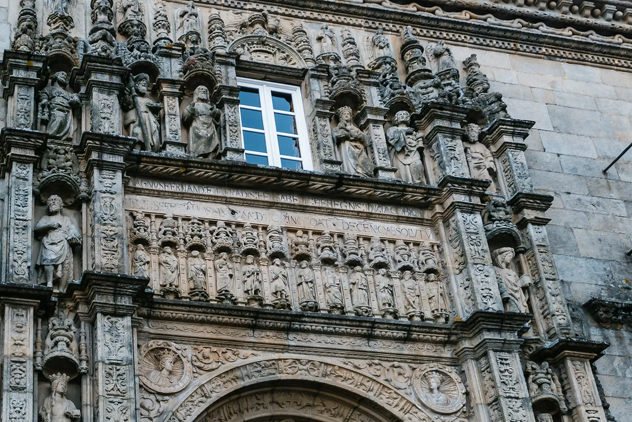 1. Discover the Iconic Santiago de Compostela Cathedral