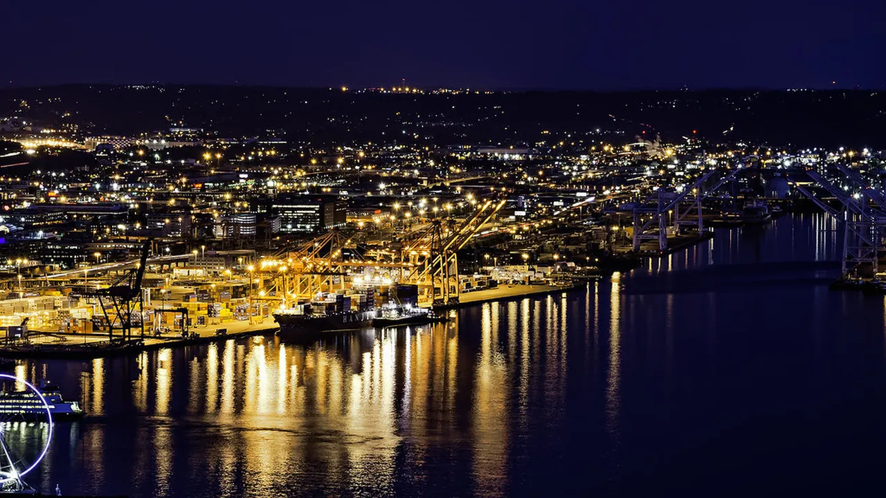 1. Exploring the Historic Pioneer Square: A Hub of Nightlife Hotspots
