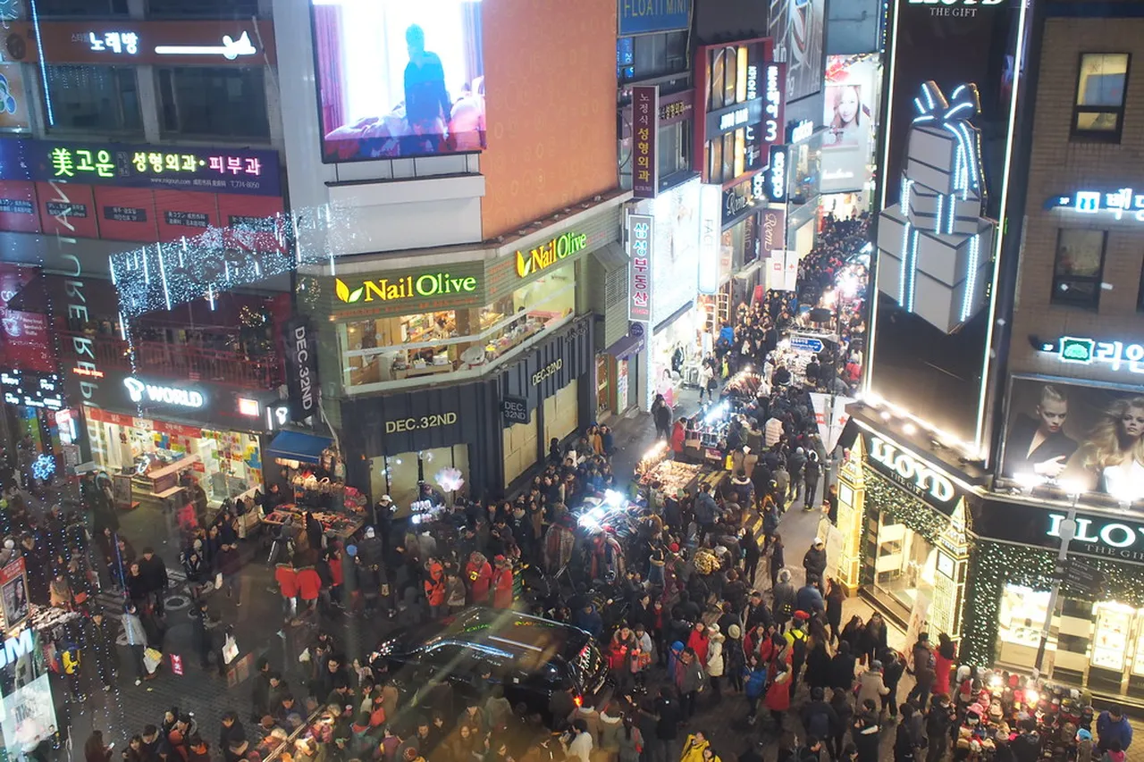 3. Enjoy the Vibrant Street Food Scene in Myeongdong: A Food Lover’s Paradise