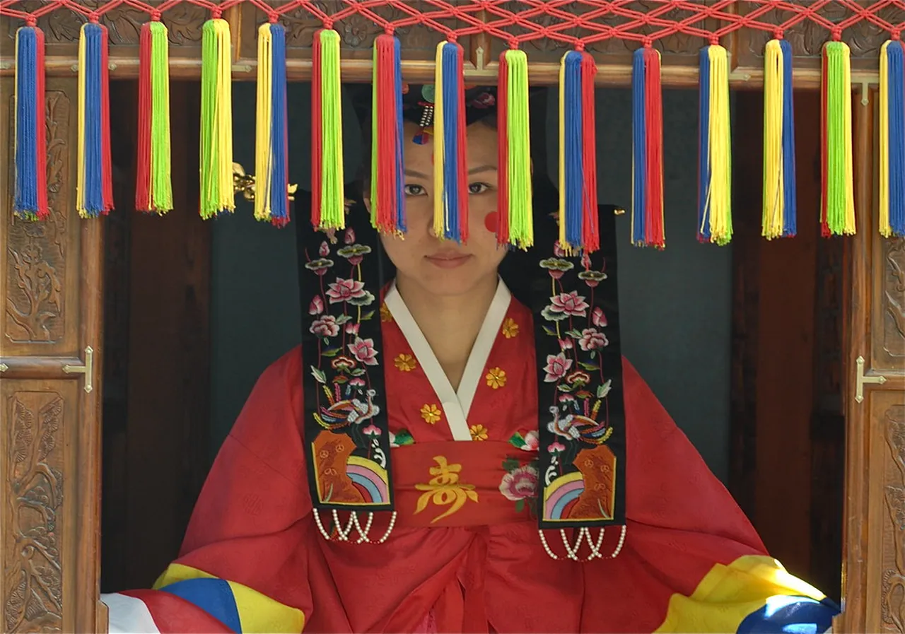 1. Discover the Historic Gyeongbokgung Palace: A Glimpse into Korea’s Royal Past