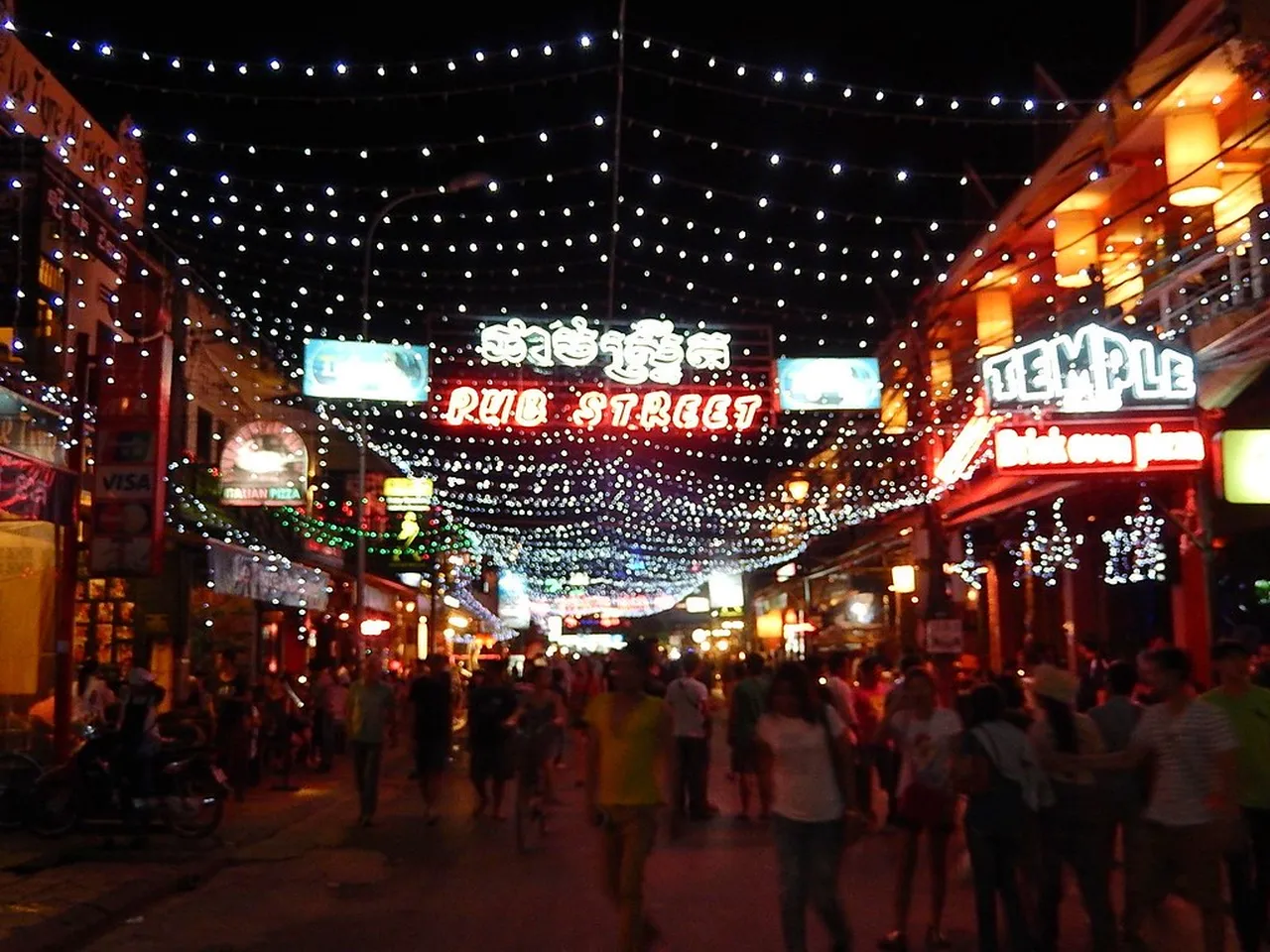1. Discover the Best Bars in Siem Reap: From Rooftops to Hidden Gem Locals
