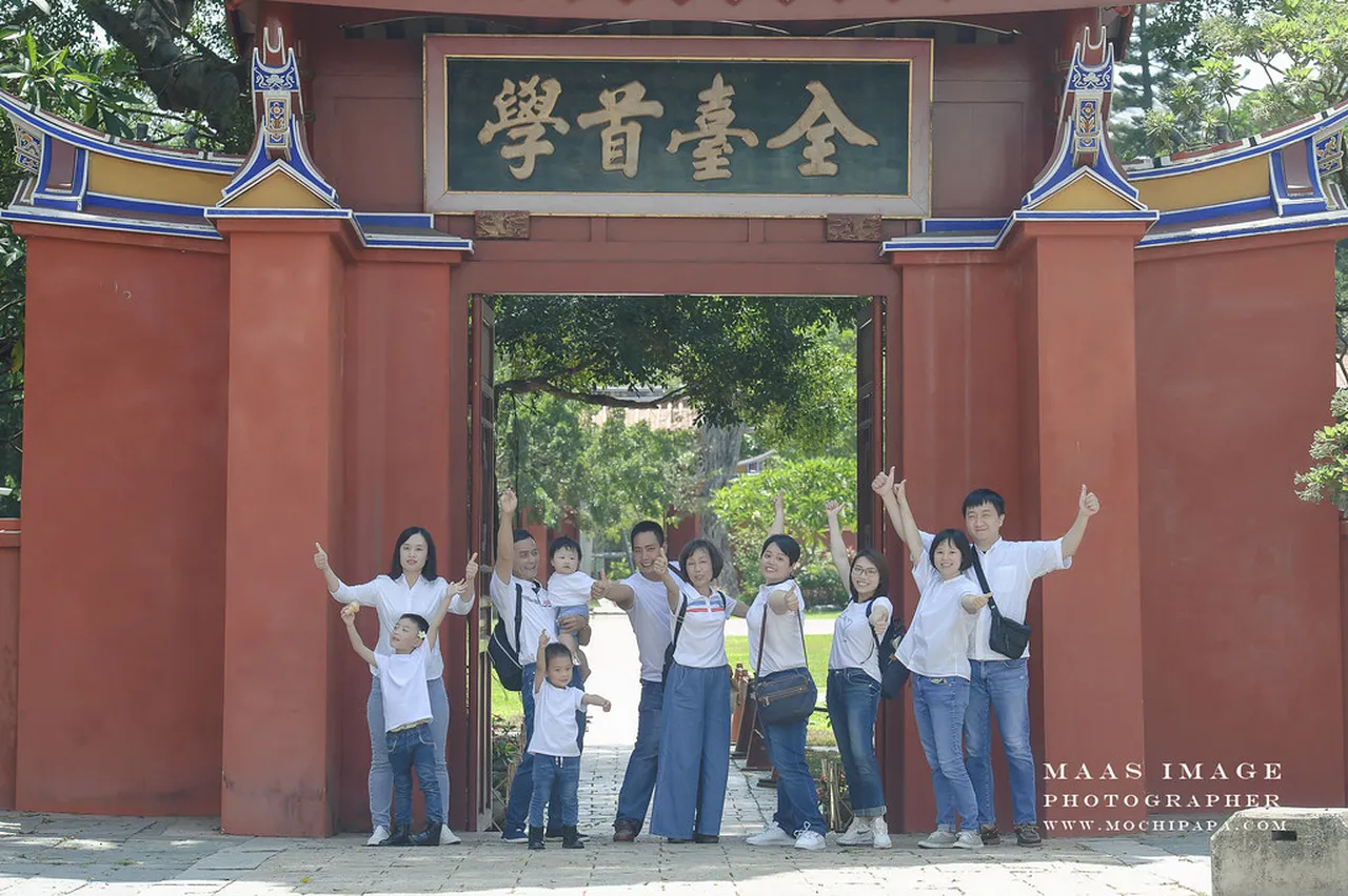 4. Visiting the Stunning Chihkan Tower: A Cultural Landmark