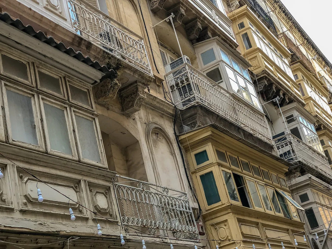 5. Savoring Local Delicacies at the Valletta Market
