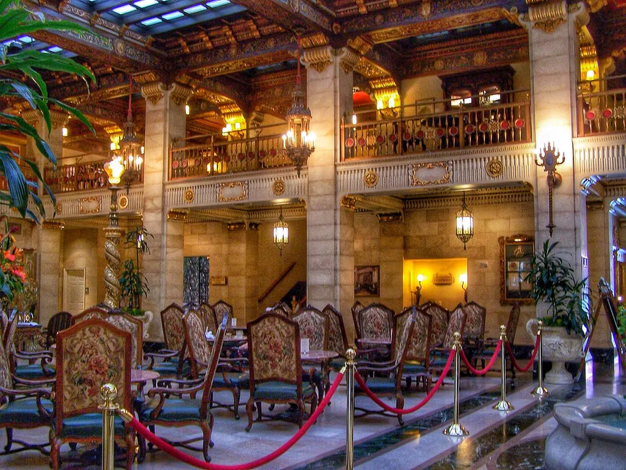 4. Savoring Cicchetti: The Traditional Venetian Tapas Experience