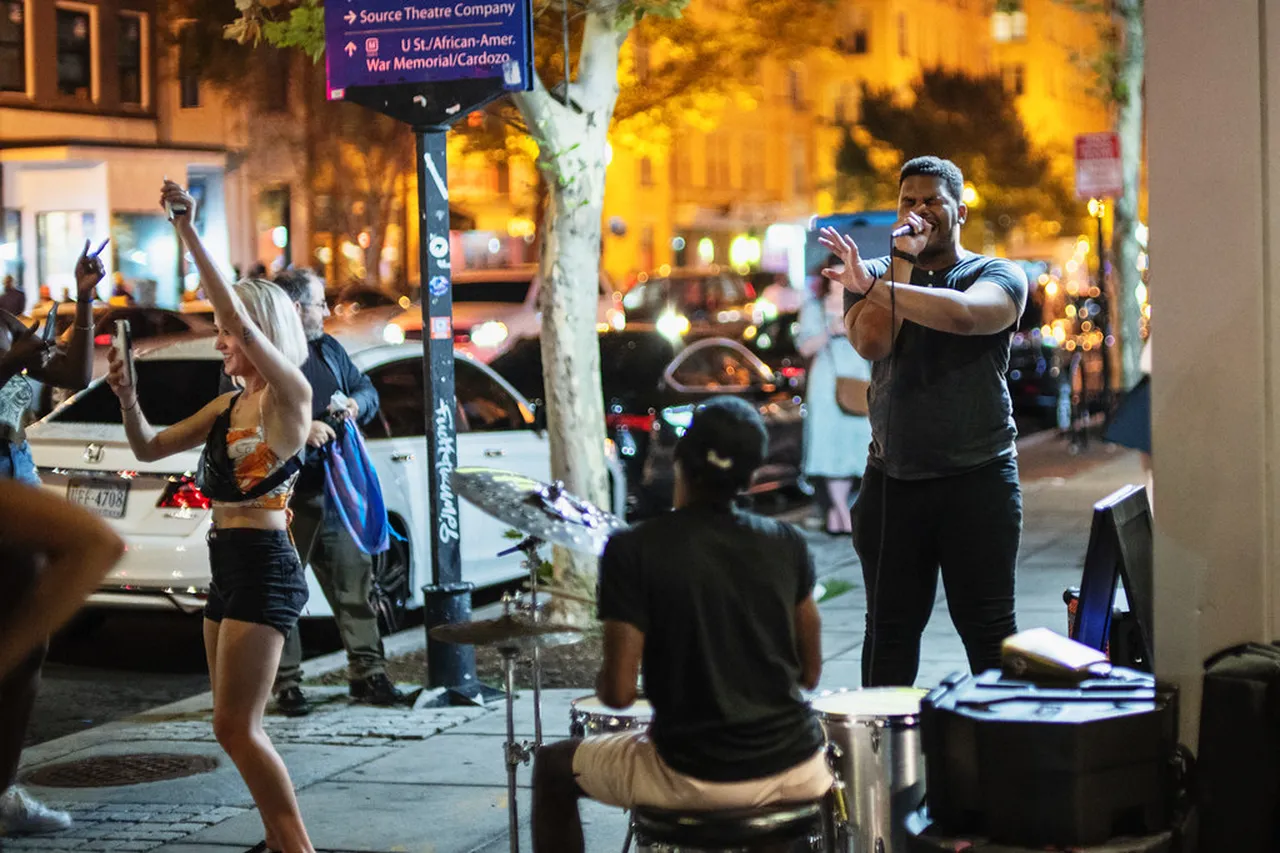 4. Discover Live Music Gems in Georgetown: A Musical Night Out