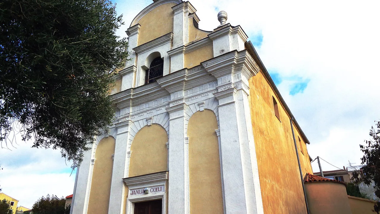 1. Exploring the Historic Old Town of Ajaccio