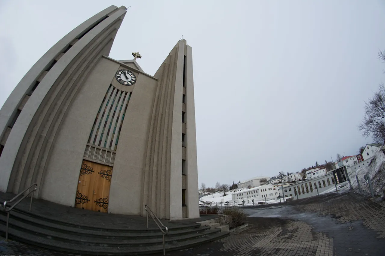 1. Visit the Akureyri Church: A Symbol of the City