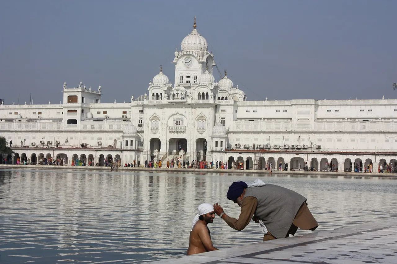 2. Diwali in Amritsar: A Festival of Lights