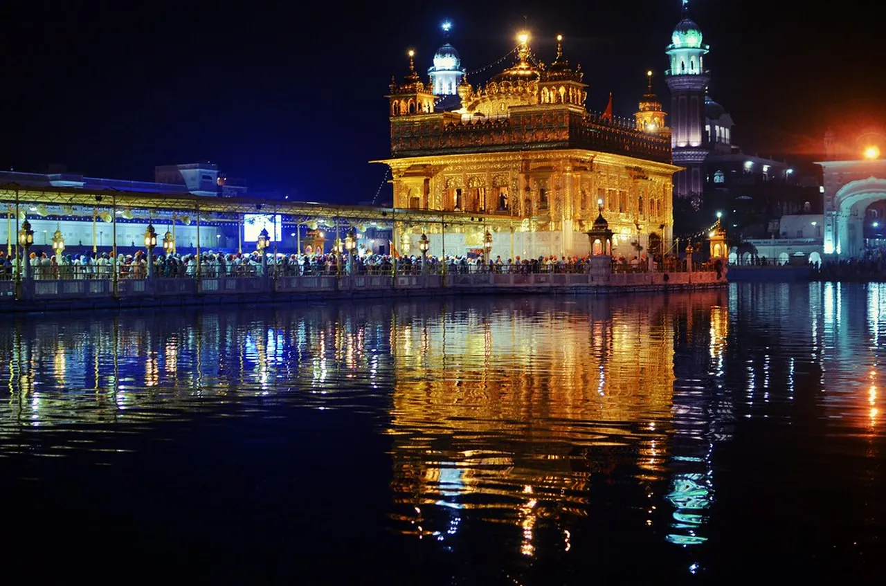 1. Visit the Golden Temple: A Spiritual Journey