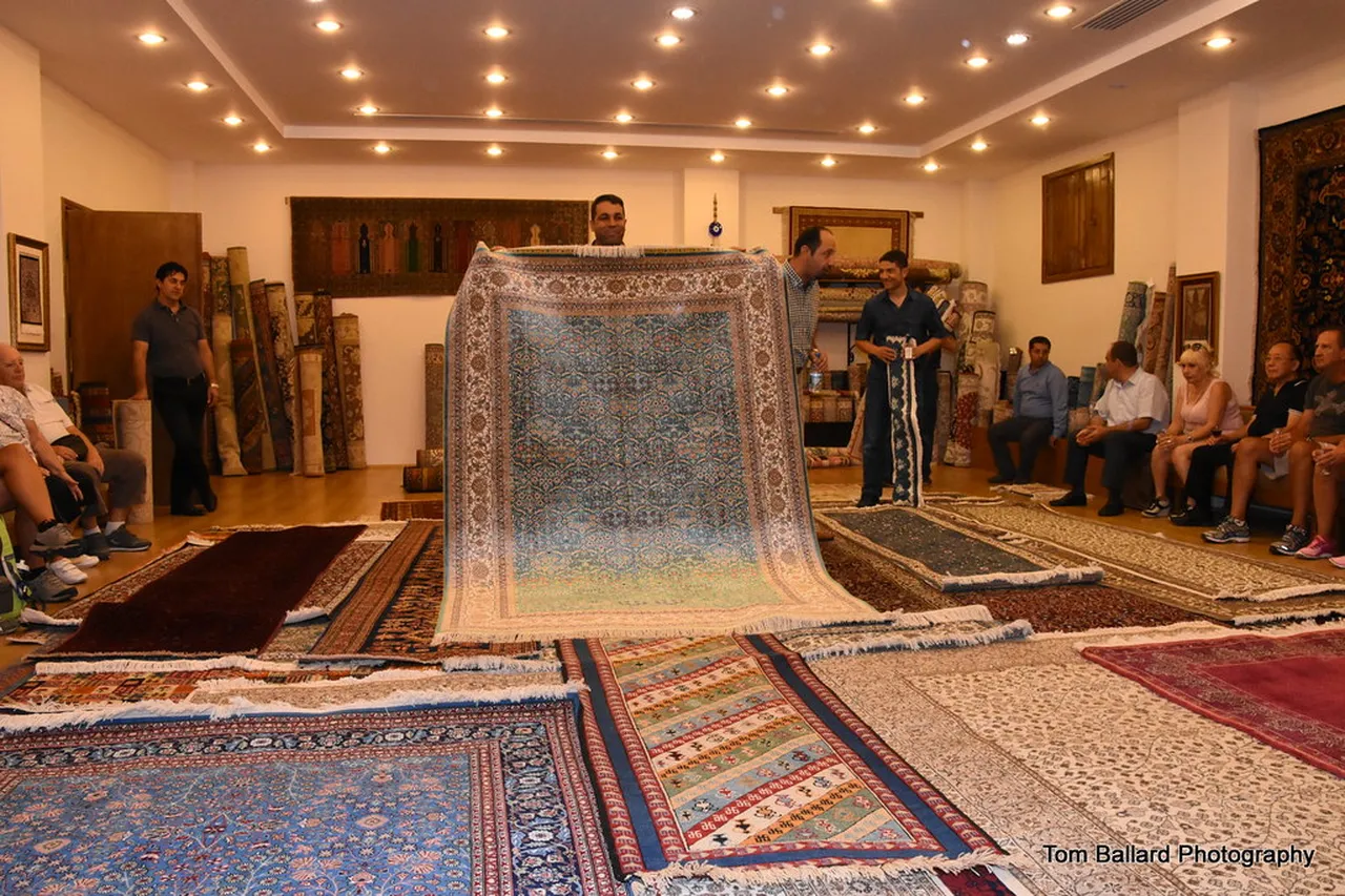 1. Discover the Ancient Ruins at Anıtkabir: A Tribute to Atatürk